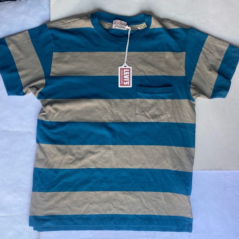 LEVI’S CASUALS OF CALIFORNIA Vintage Repro Striped Pocket T-SHIRT Size Small